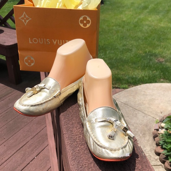 Louis Vuitton Flats - Picture 2 of 13